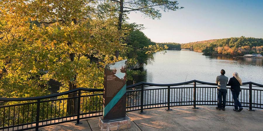 Wisconsin Dells & Autumn Delights - Image 3