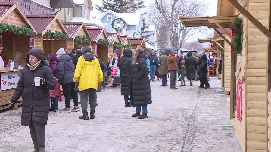 Yuletide in Wisconsin - Image 6