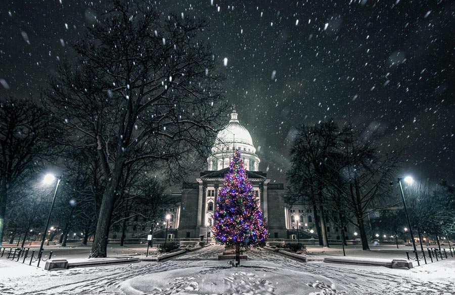 Yuletide in Wisconsin - Image 3